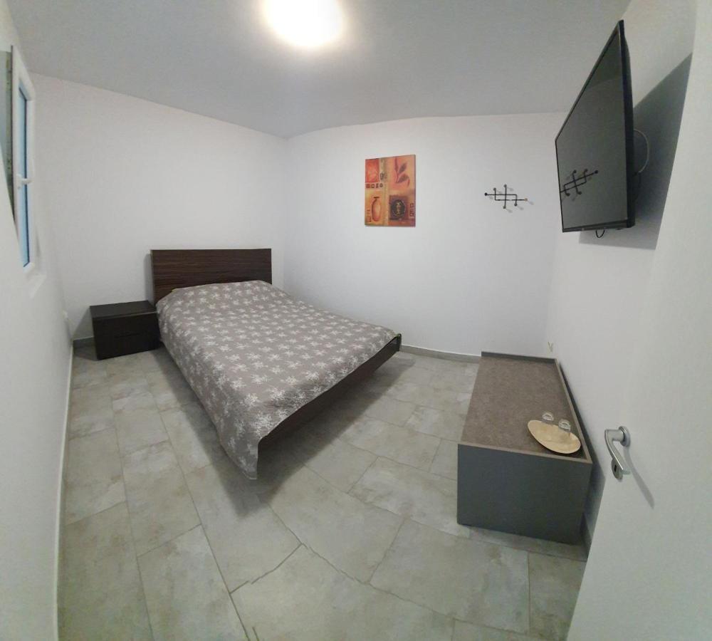 Hotel Casa Musceleana à Cîmpulung Extérieur photo